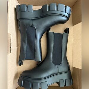Extreme Chunky Sole Calf High Chelsea Boots